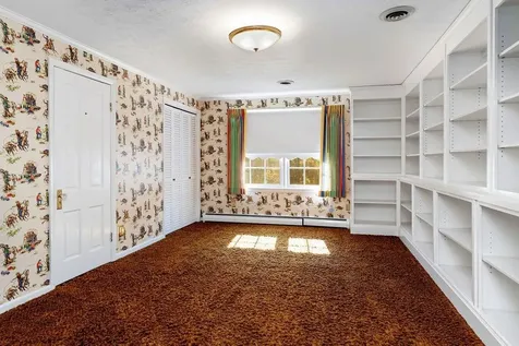 1004 Beverley Street E Staunton VA 24401