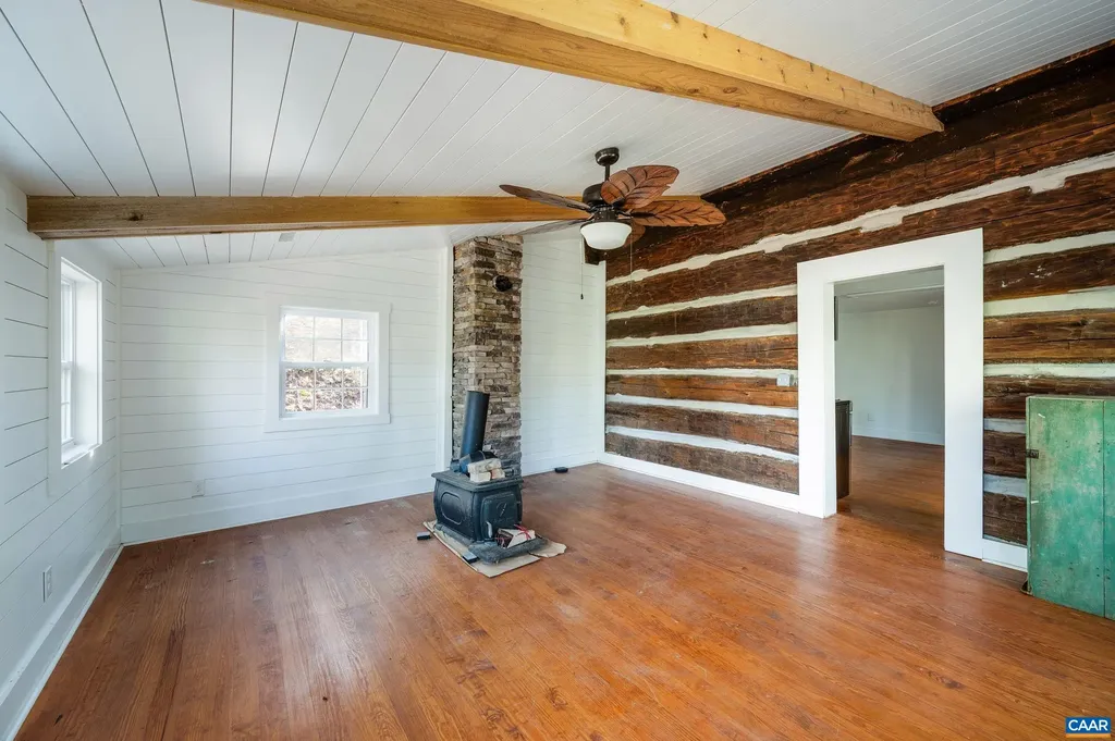 2728 East Branch Loop Roseland VA 22967