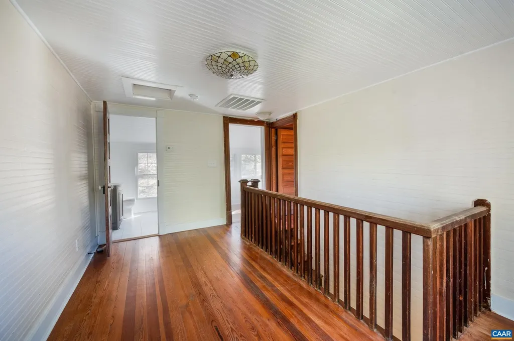 2728 East Branch Loop Roseland VA 22967