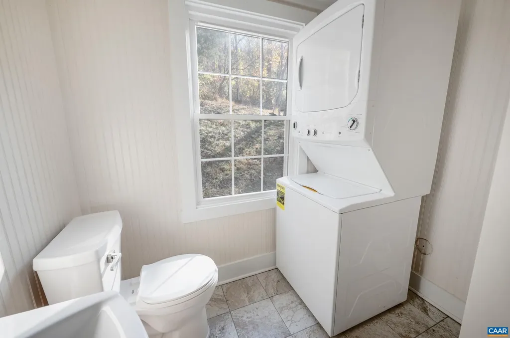 2728 East Branch Loop Roseland VA 22967