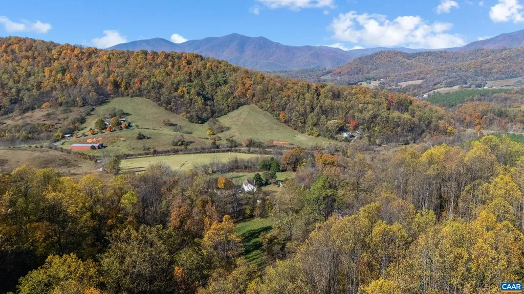 2728 East Branch Loop Roseland VA 22967