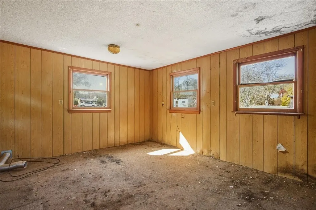 336 Railroad Avenue W Craigsville VA 24430