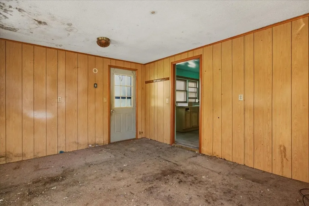 336 Railroad Avenue W Craigsville VA 24430