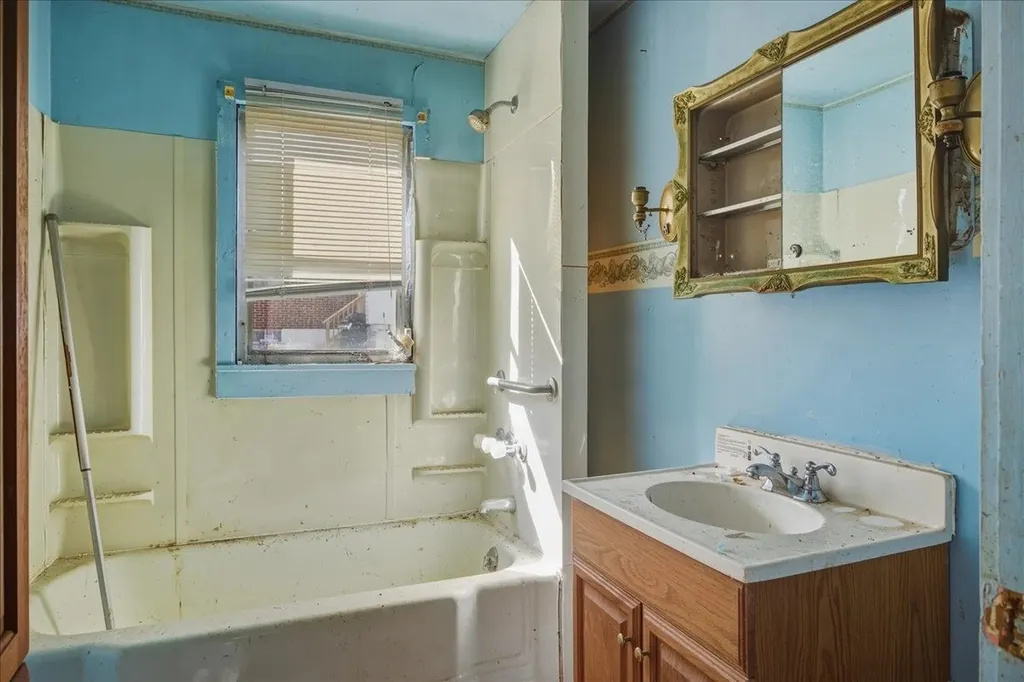 336 Railroad Avenue W Craigsville VA 24430