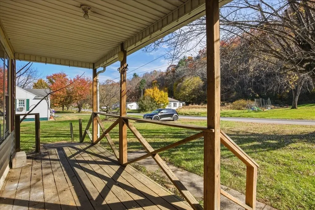 336 Railroad Avenue W Craigsville VA 24430