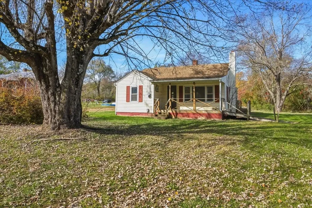 336 Railroad Avenue W Craigsville VA 24430