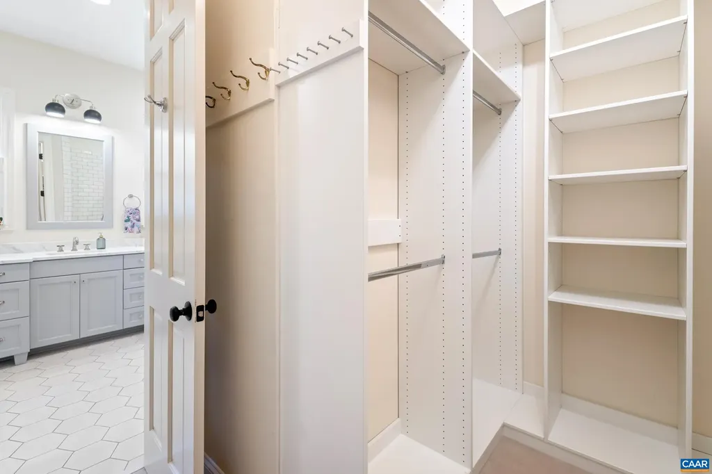 1526 Monocan Drive Nellysford VA 22958