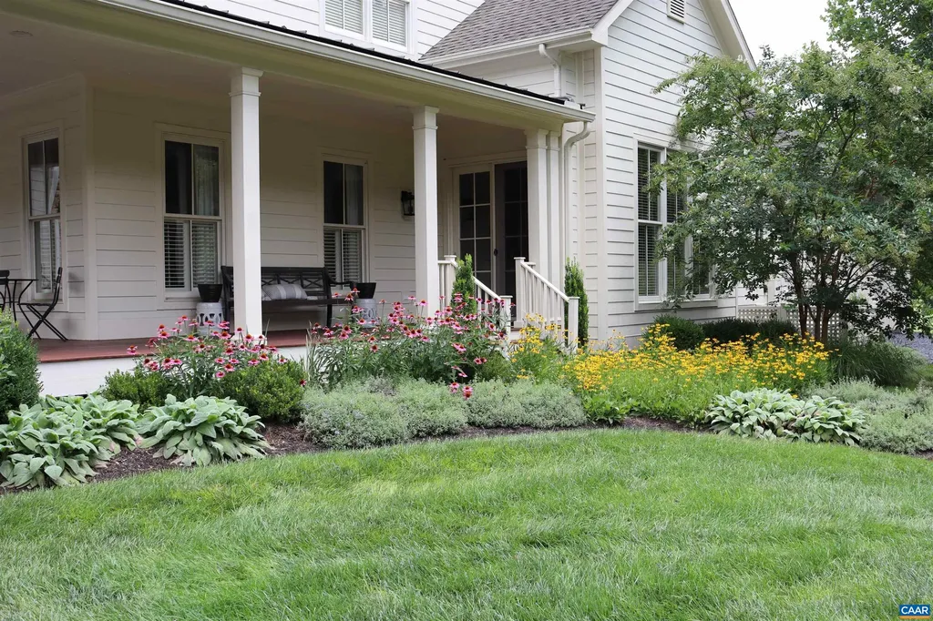 1526 Monocan Drive Nellysford VA 22958