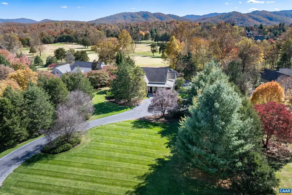 1526 Monocan Drive Nellysford VA 22958