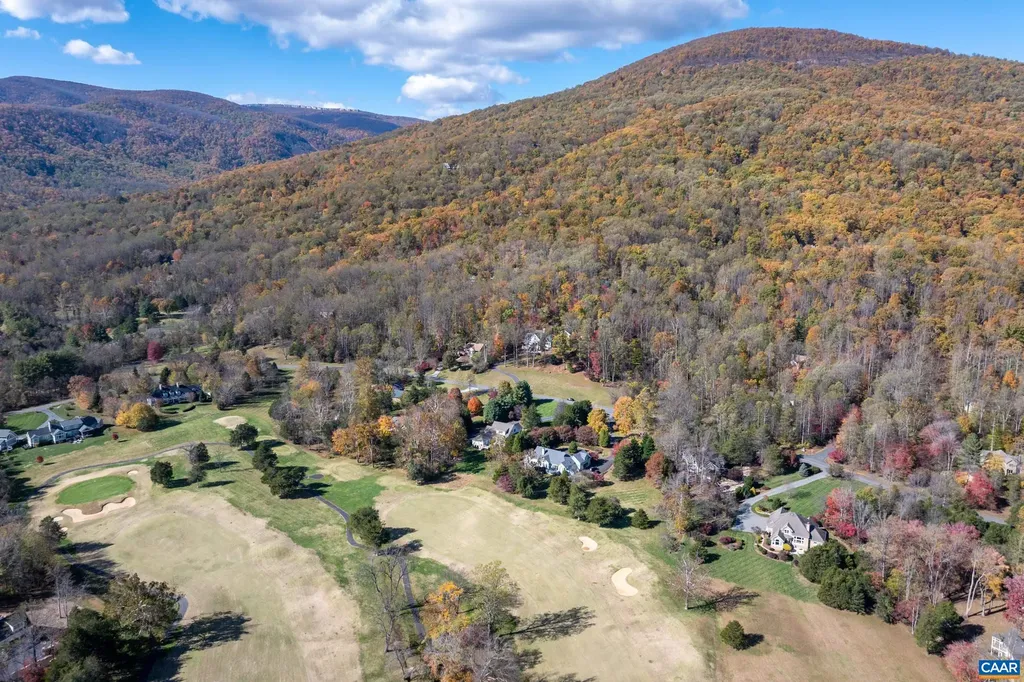 1526 Monocan Drive Nellysford VA 22958