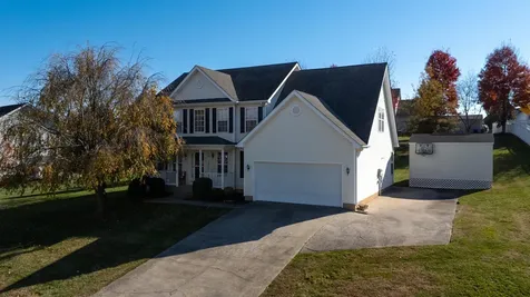 22 Beatrice Court Fishersville VA 22939