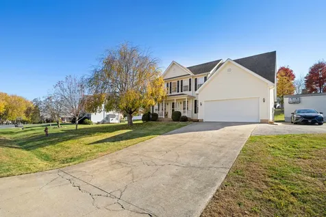 22 Beatrice Court Fishersville VA 22939