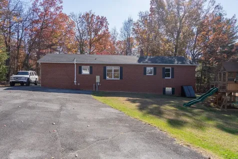 19511 Huckleberry Road Elkton VA 22827
