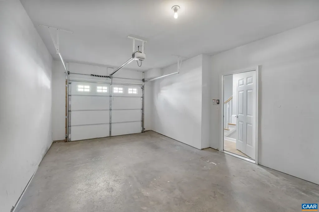 1610 Kempton Place Charlottesville VA 22911