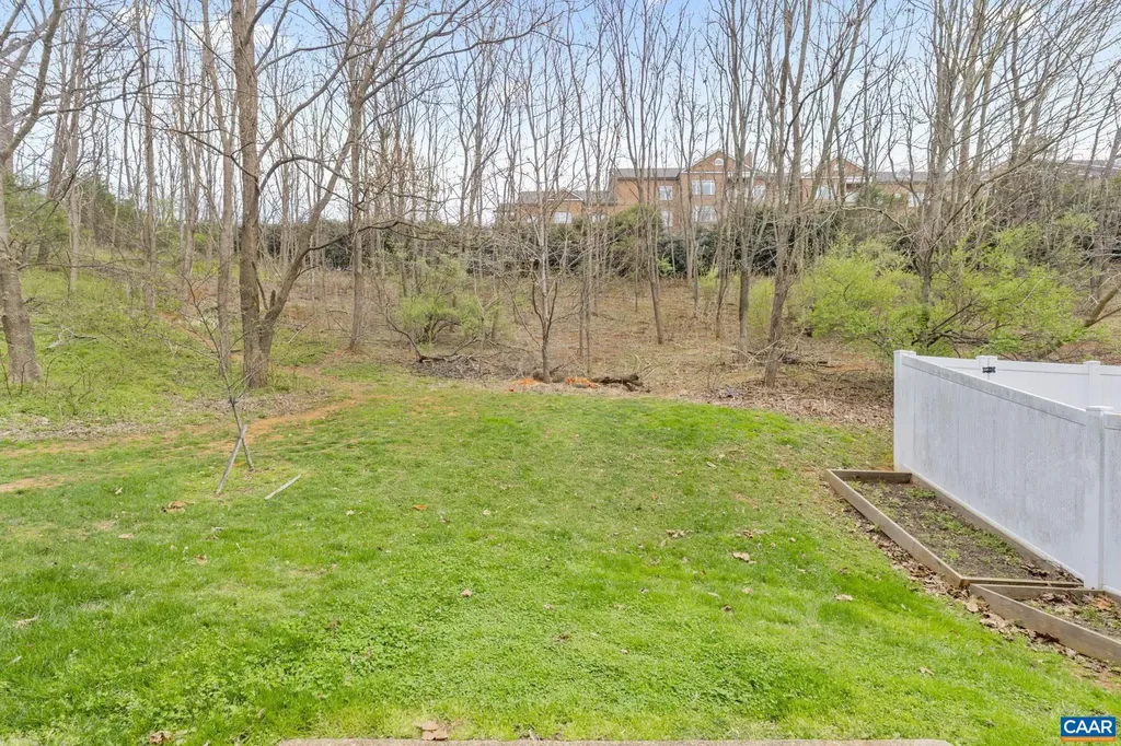 1610 Kempton Place Charlottesville VA 22911