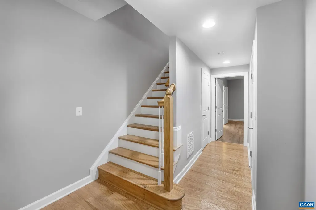 1610 Kempton Place Charlottesville VA 22911