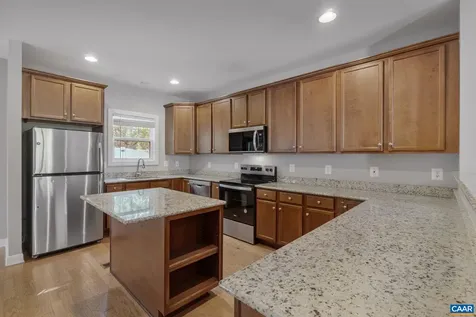 1610 Kempton Place Charlottesville VA 22911