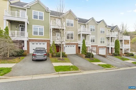 1610 Kempton Place Charlottesville VA 22911