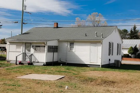 10 Bradley Lane Waynesboro VA 22980
