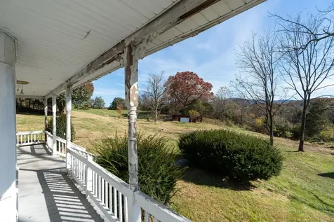 5818 Lee Jackson Highway Greenville VA 24440