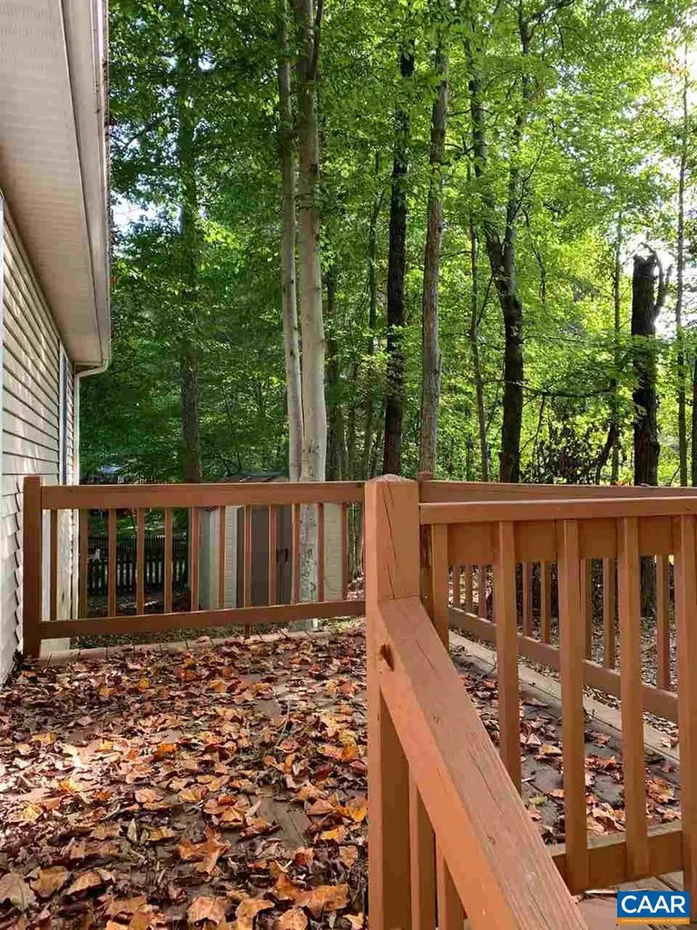 52 Riverside Drive Palmyra VA 22963