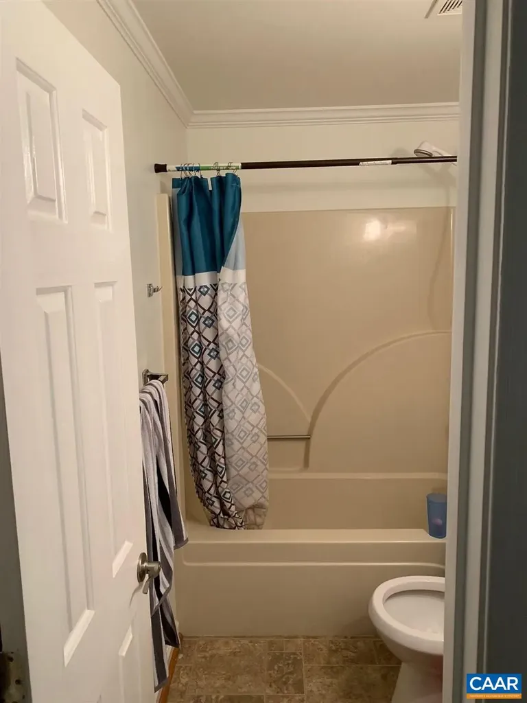 52 Riverside Drive Palmyra VA 22963