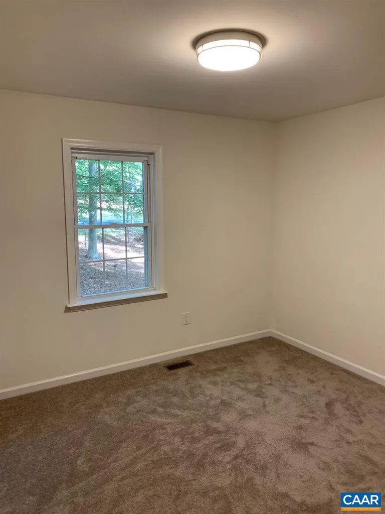 52 Riverside Drive Palmyra VA 22963