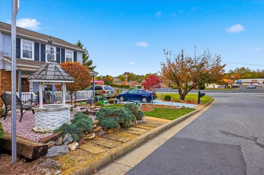 811 Spotswood Drive Harrisonburg VA 22801