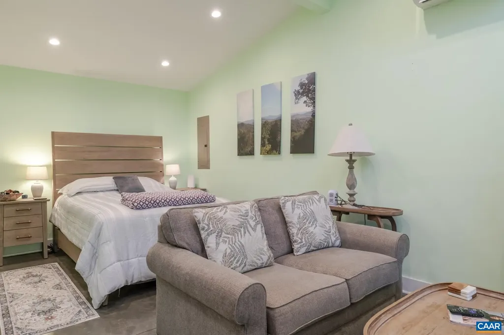 203 Raymond Avenue Charlottesville VA 22903