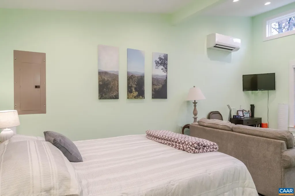 203 Raymond Avenue Charlottesville VA 22903