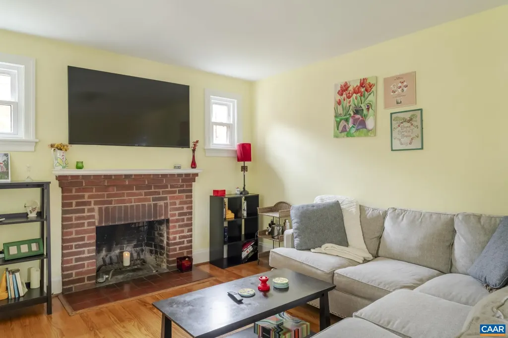 203 Raymond Avenue Charlottesville VA 22903