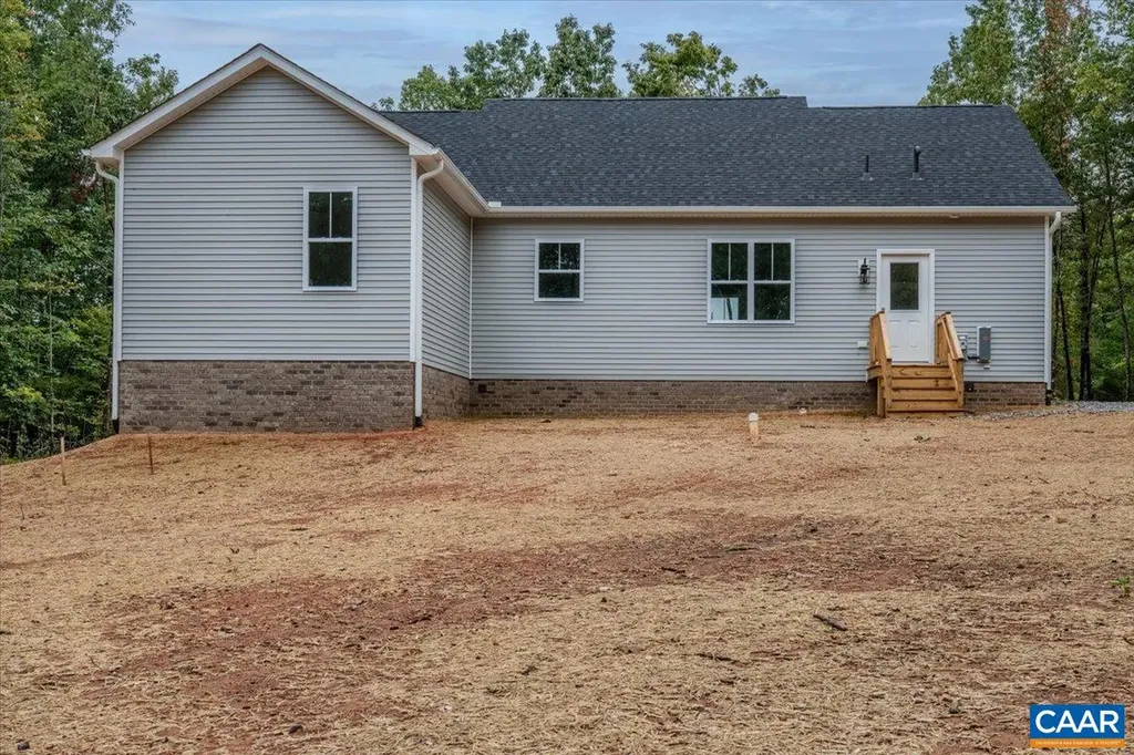 1646 Jerusalem Church Road Scottsville VA 23921