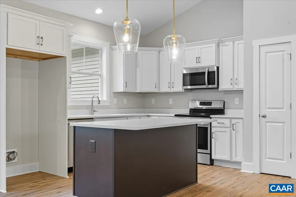 1646 Jerusalem Church Road Scottsville VA 23921