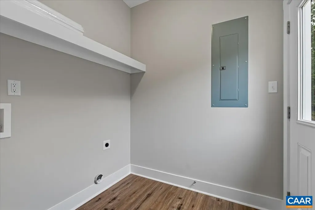 1646 Jerusalem Church Road Scottsville VA 23921