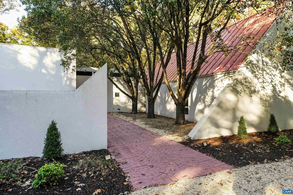 2990 Beau Mont Farm Road Charlottesville VA 22901