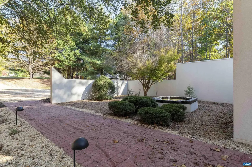 2990 Beau Mont Farm Road Charlottesville VA 22901