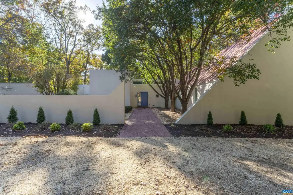 2990 Beau Mont Farm Road Charlottesville VA 22901