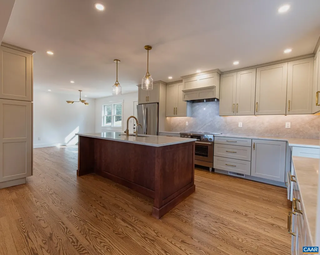 49 Canterbury Road Charlottesville VA 22903