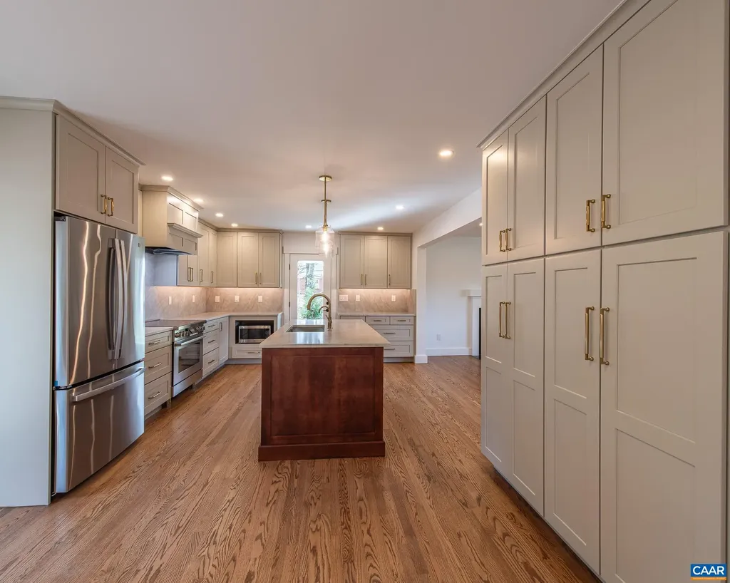 49 Canterbury Road Charlottesville VA 22903