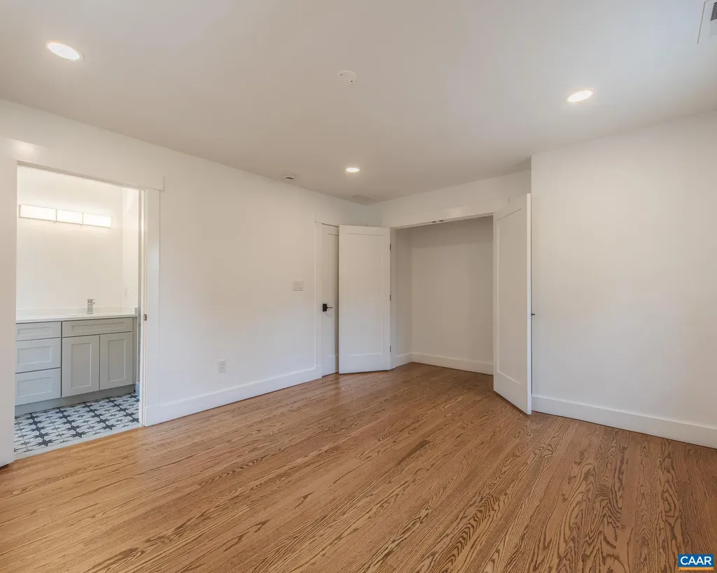 49 Canterbury Road Charlottesville VA 22903