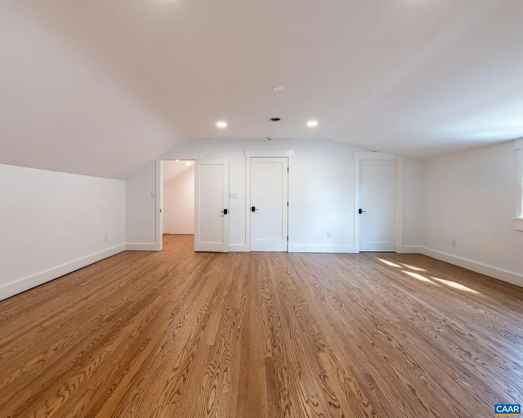 49 Canterbury Road Charlottesville VA 22903