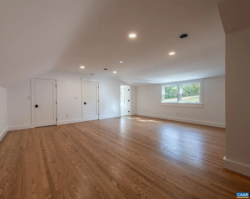 49 Canterbury Road Charlottesville VA 22903