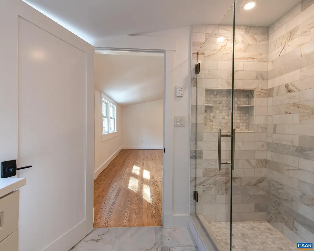 49 Canterbury Road Charlottesville VA 22903