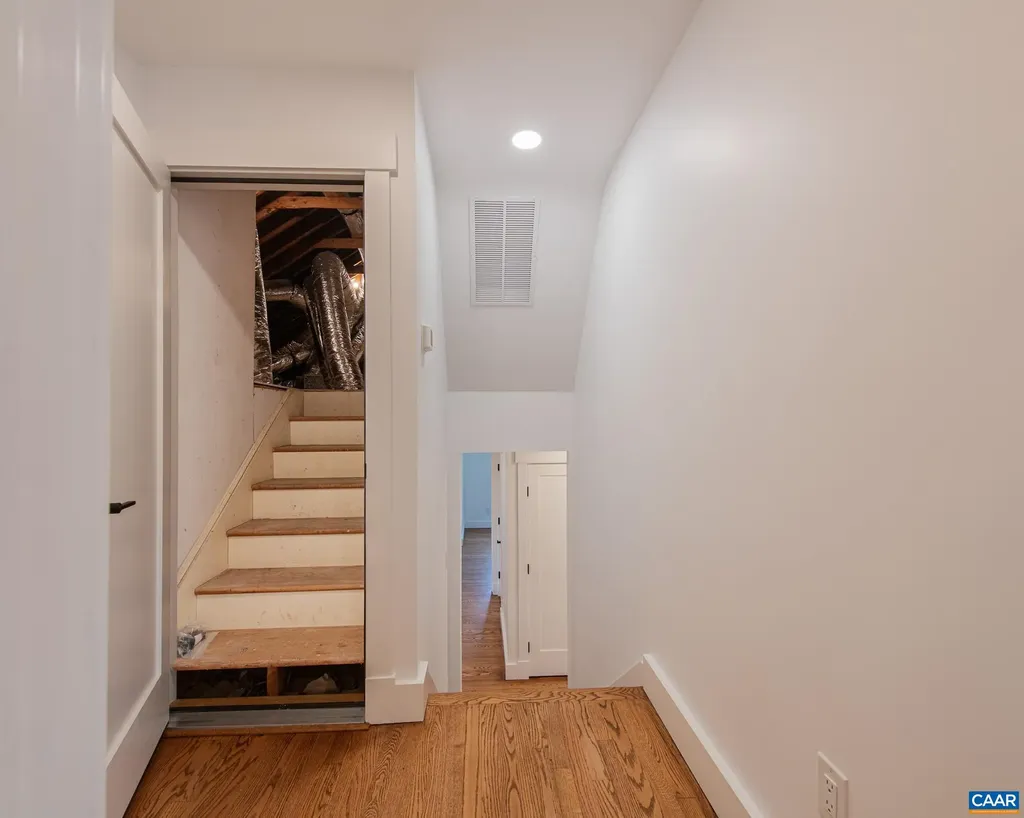 49 Canterbury Road Charlottesville VA 22903