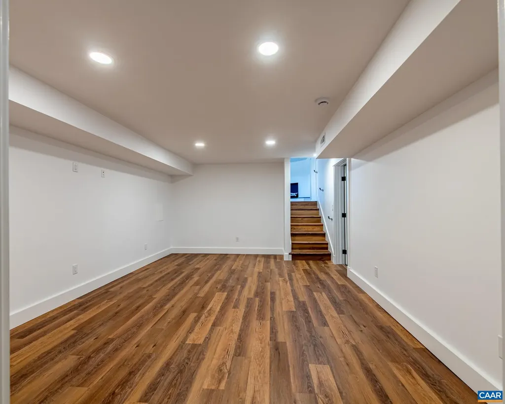 49 Canterbury Road Charlottesville VA 22903