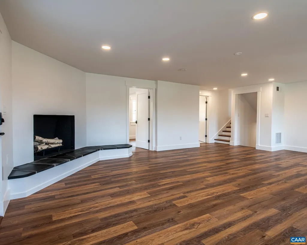 49 Canterbury Road Charlottesville VA 22903