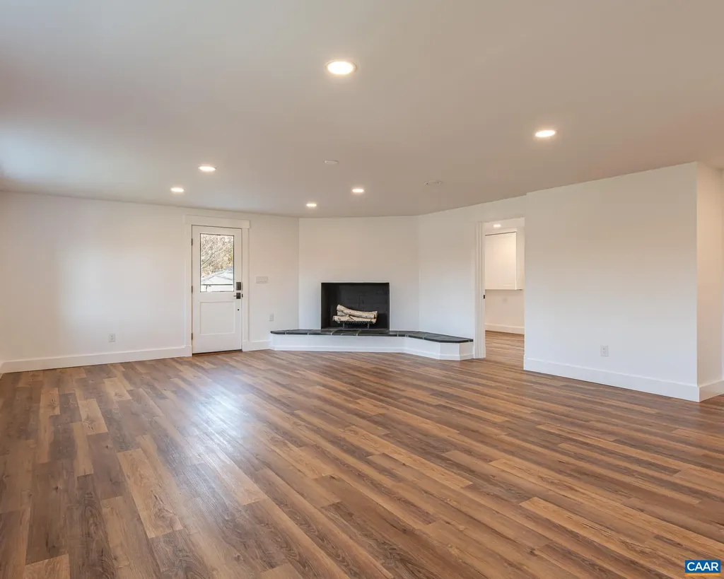 49 Canterbury Road Charlottesville VA 22903