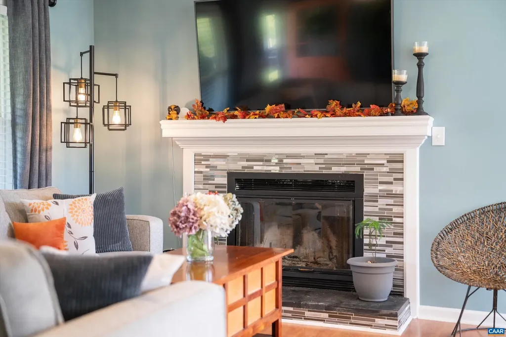 568 Branch Road Scottsville VA 24590