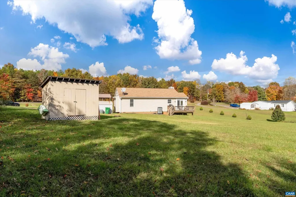 568 Branch Road Scottsville VA 24590