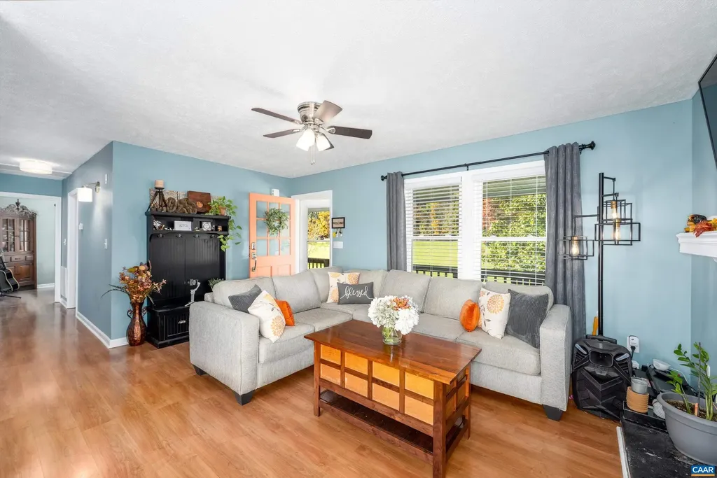 568 Branch Road Scottsville VA 24590